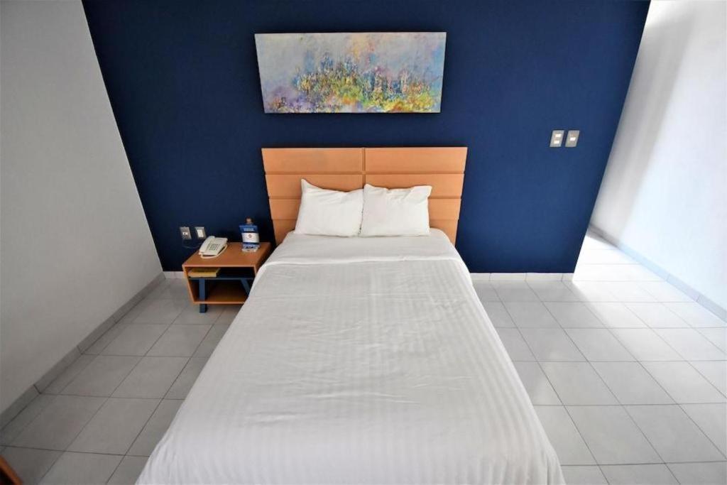 Hotel Barante Suites Саламанка Экстерьер фото